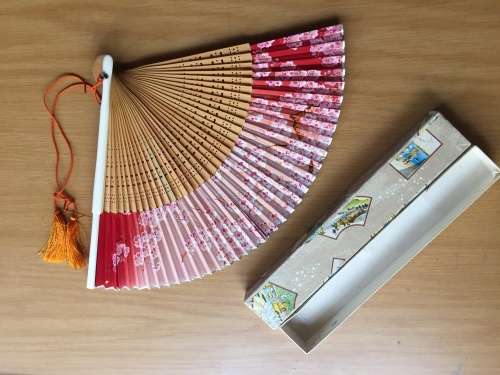 Exquisite antique silk Japanese fan